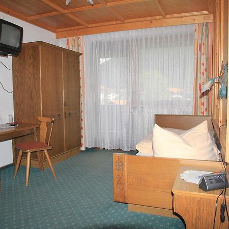 Berghaus Maria Bed & Breakfast เพทท์นอย อัม อาร์ลแบร์ก ภายนอก รูปภาพ