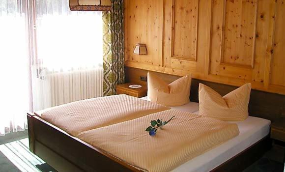 Berghaus Maria Bed & Breakfast เพทท์นอย อัม อาร์ลแบร์ก ห้อง รูปภาพ