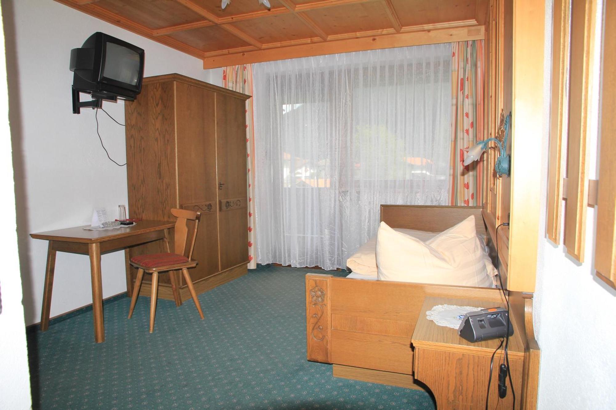 Berghaus Maria Bed & Breakfast เพทท์นอย อัม อาร์ลแบร์ก ภายนอก รูปภาพ