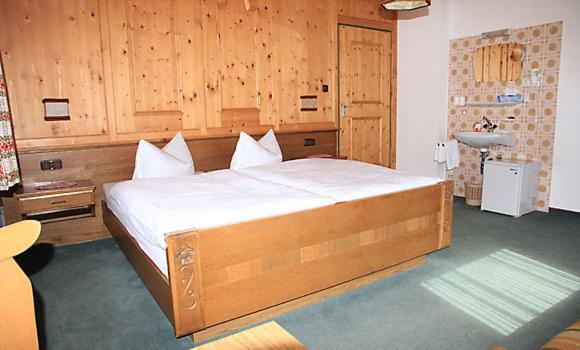 Berghaus Maria Bed & Breakfast เพทท์นอย อัม อาร์ลแบร์ก ห้อง รูปภาพ